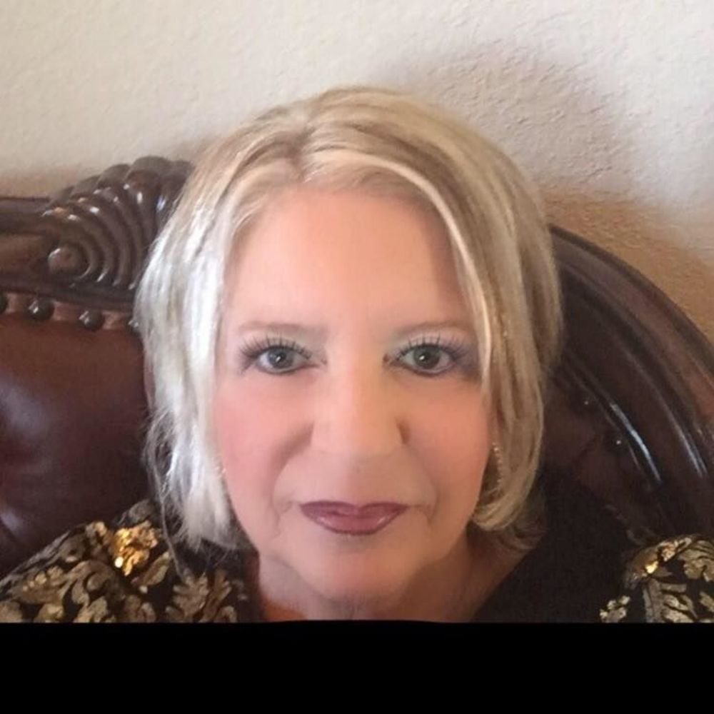 Meet your Posher, Janet